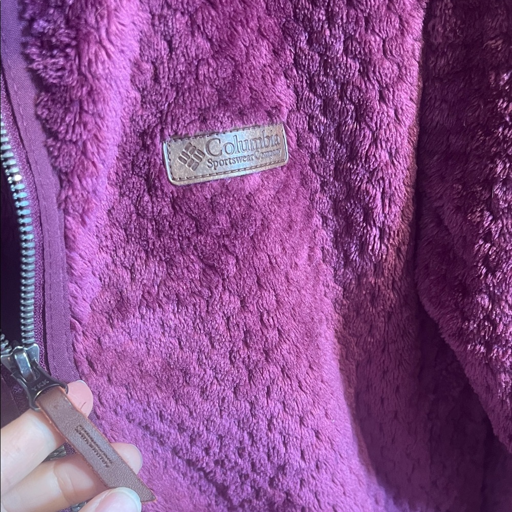 Columbia Women's Purple Maroon Plush Fuzzy Velour Diamond Design Teddy Jacket - Picture 3 of 6